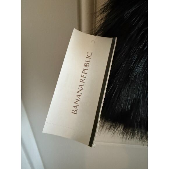 Banana Republic Black Fake Fur Scarf Wrap - Picture 2 of 3